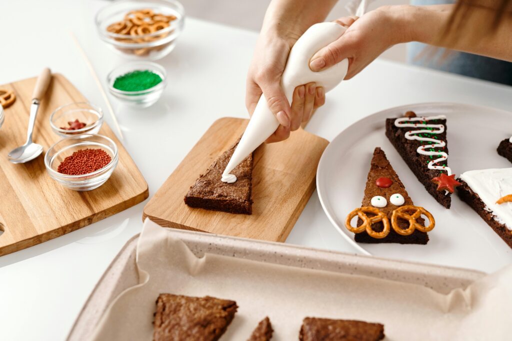 decorating brownies for christmas theme