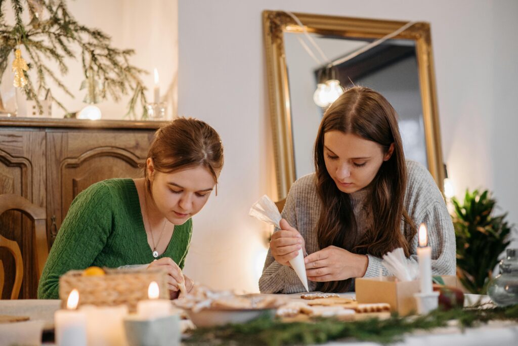 holiday cookie decorating contest