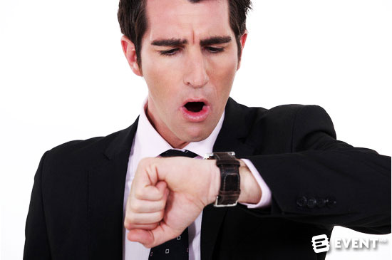 15-Body-Language-Mistakes-You-Need-to-Avoid---watch-the-clock
