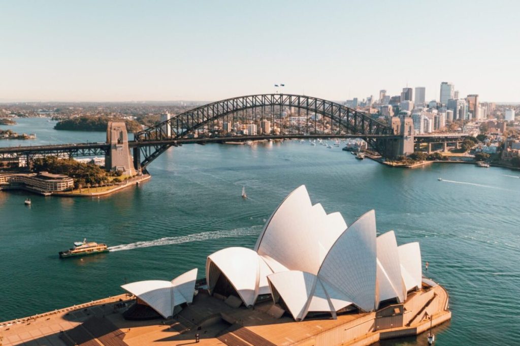 Image of Sydney Harbor in Australia.