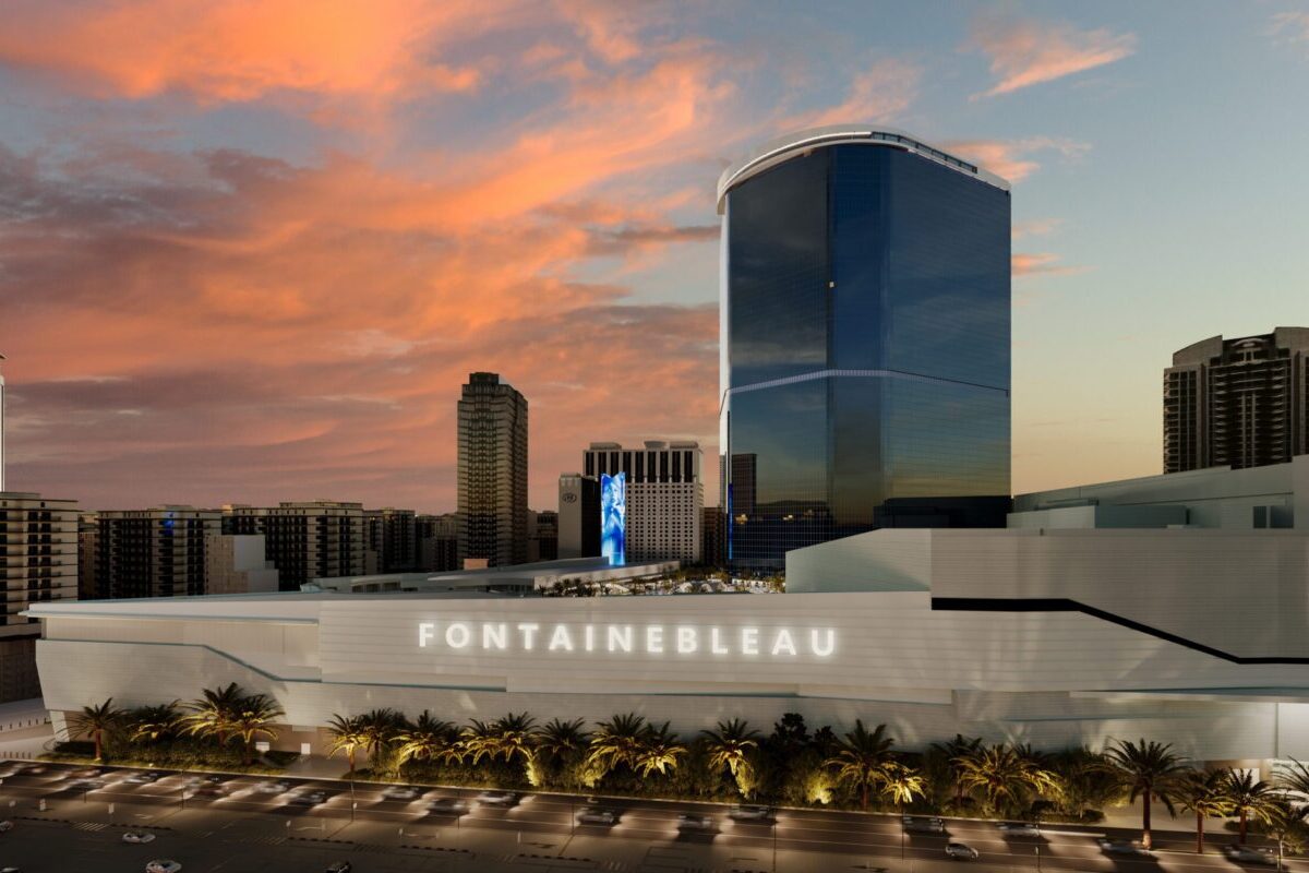 Fontainebleau Las Vegas Exterior