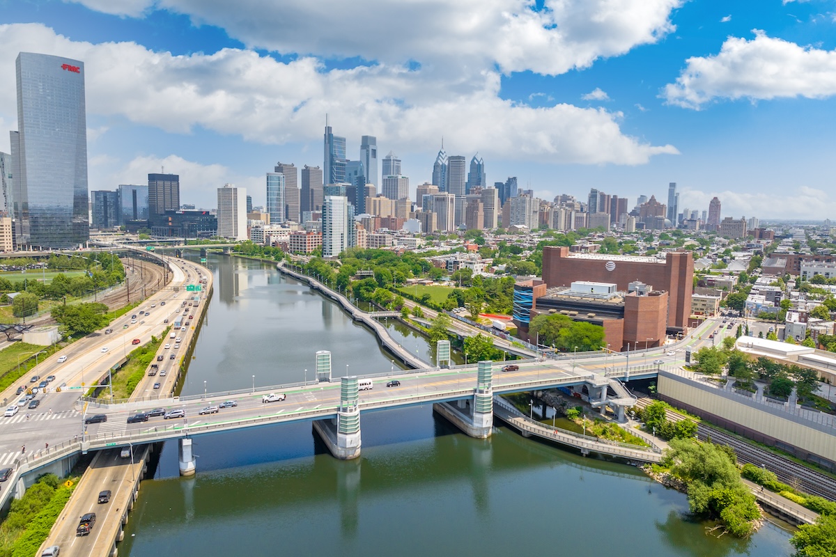 A skyline view of Philadelphia, a city known for its thriving life sciences sector and the vibrant meetings and events industry that surrounds it.