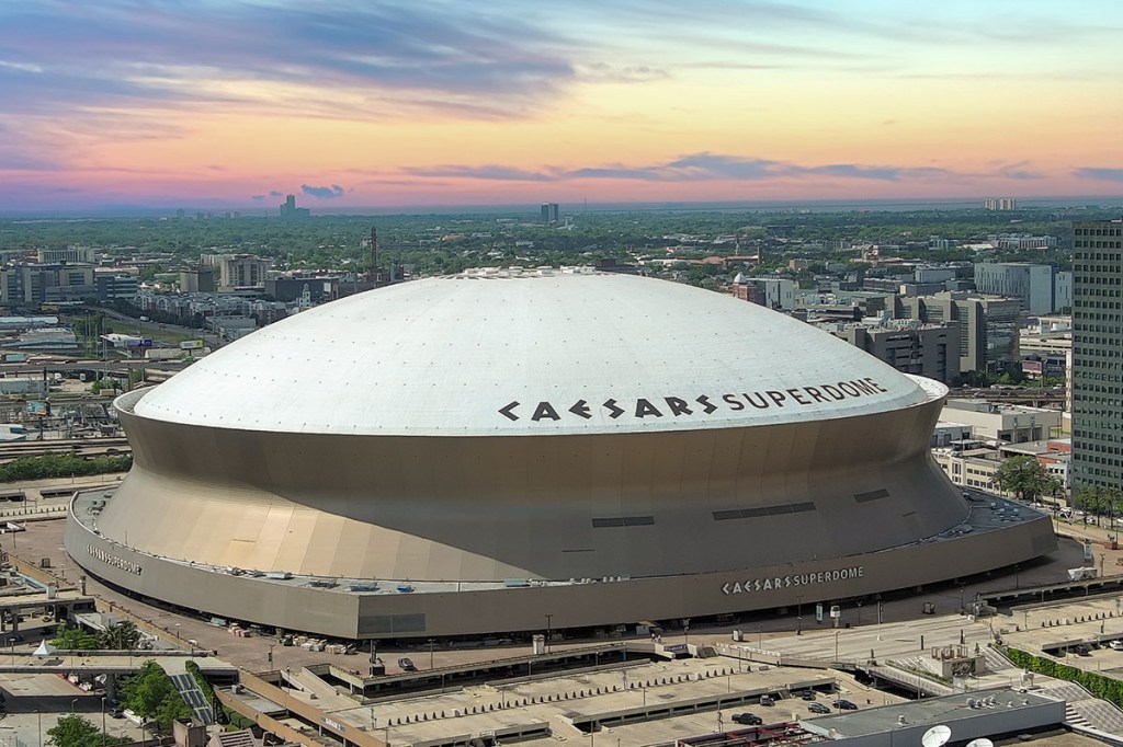 View of the Caesars Superdome and the New Orleans city skyline.