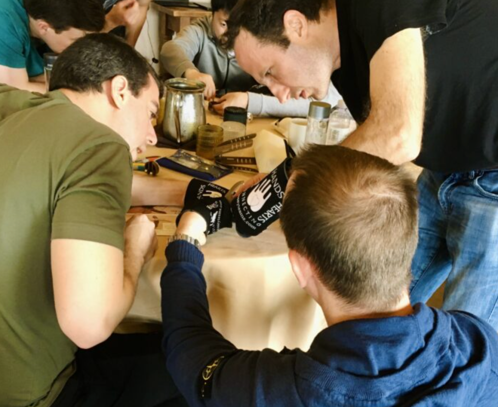 TEAM BUILDING