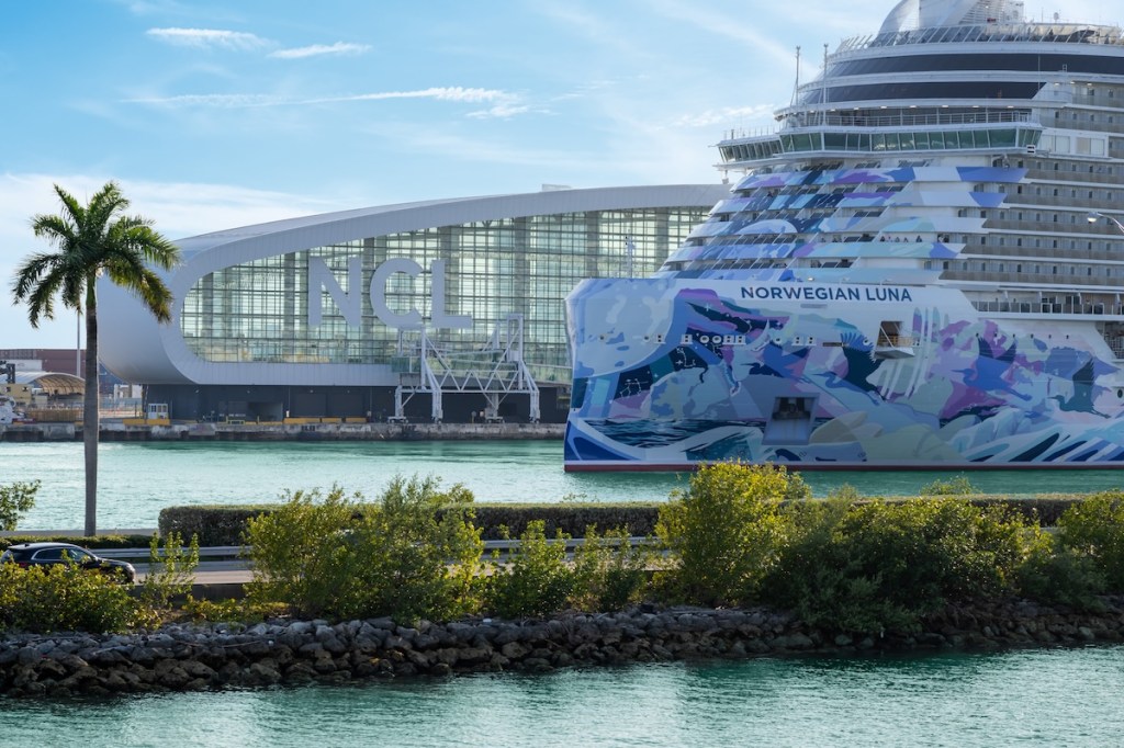cruise ship